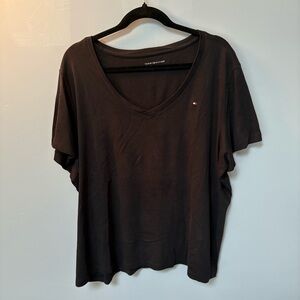 Tommy Hilfiger Women's Black V-Neck Top size 2x
